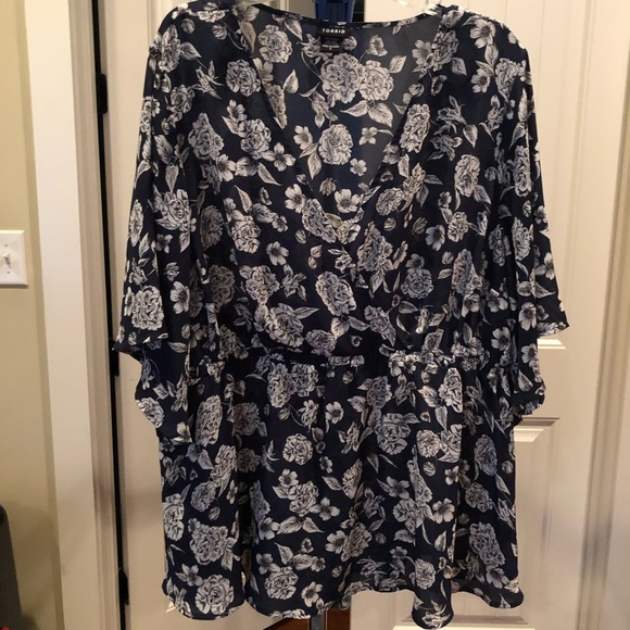 torrid Tops - Torrid blue flower top
